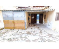 Casa para reformar en Zona Universitaria. / HH Asesores, Inmobiliaria en Burjassot/