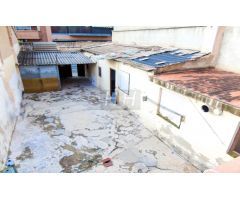 Casa para reformar en Zona Universitaria. / HH Asesores, Inmobiliaria en Burjassot/