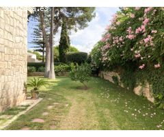 Sensacional villa en urbanización Santa Bárbara. / HH Asesores inmobiliarios.