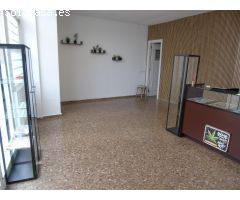 Local comercial en carretera de Llíria. / HH Asesores, Inmobiliaria en Burjassot/