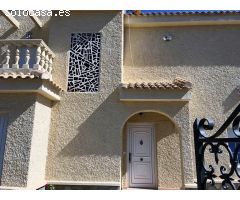 Casa espaciosa con chimenea