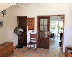 Casa espaciosa con chimenea