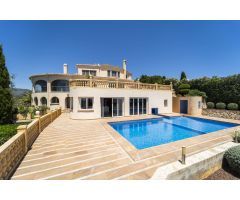 Villa con magníficas vistas a la ciudad de Calpe