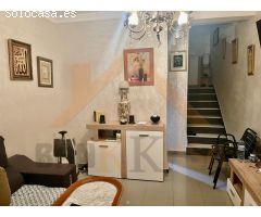 DUPLEX CON TIENDA EN LA LOMA DE LA MEZQUITA