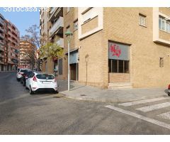 Local comercial esquinero en Bloc Baix Penedés, Sant Pere i Sant Pau, Tarragona.