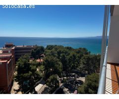 ¡Vivienda excepcional y única en Cap Salou con vistas frontales al mar!