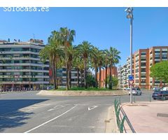 Plaza de aparcamiento en zona Rambla Francesc Macià, Pl. Generalitat, El Corte Ingles, Joan XXII.