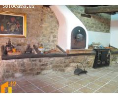 Amplia vivienda en Celada de La Torre. A 13 km de Burgos.