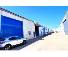 Nave en venta o en alquiler en el Poligono Industrial Oeste
