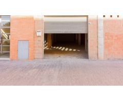LOCAL COMERCIAL EN VENTA EN ORIHUELA ( JUNTO A CENTRO MÉDICO ÁLVAREZ DE LA RIVA).