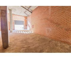 LOCAL COMERCIAL EN VENTA EN ORIHUELA ( JUNTO A CENTRO MÉDICO ÁLVAREZ DE LA RIVA).