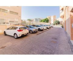LOCAL COMERCIAL EN VENTA EN ORIHUELA ( JUNTO A CENTRO MÉDICO ÁLVAREZ DE LA RIVA).