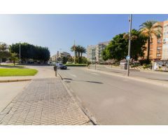 LOCAL COMERCIAL EN VENTA EN ORIHUELA ( JUNTO A CENTRO MÉDICO ÁLVAREZ DE LA RIVA).