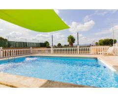 CASA EN VENTA CON AMPLIA PARCELA Y PISCINA EN COX (ZONA JABONEROS)