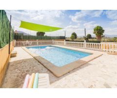CASA EN VENTA CON AMPLIA PARCELA Y PISCINA EN COX (ZONA JABONEROS)