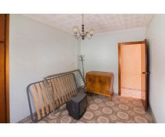 CASA EN PLANTA BAJA Y ESQUINA EN REDOVÁN.