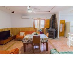 AMPLIO CHALET CON UNA PARCELA DE MÁS DE 2.700M2 EN ALBATERA (ZONA SERRALBA)