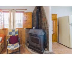 AMPLIO CHALET CON UNA PARCELA DE MÁS DE 2.700M2 EN ALBATERA (ZONA SERRALBA)