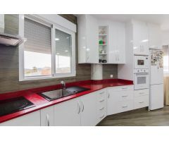 VIVIENDA CON NEGOCIO EN ABANILLA.