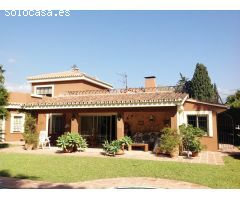 LA VILLA ES UNA PRECIOSA CASA MUY CERCA DE LA PLAYA