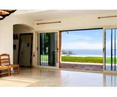 Impresionante villa con exclusivas vistas con 6 dormitorios y 5 baños en Benalmádena-La Capellanía
