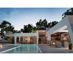Villa de 4 dormitorios y 5 baños situada en Nueva Andalucía (Club Golf Los Naranjos), Marbella