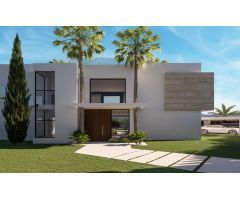 Villa de lujo de 4 dormitorios y 5 baños en Estepona junto a Campo de Golf El Campanario. Obra Nueva