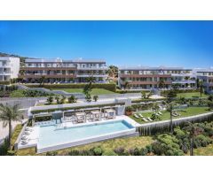 Apartamento planta baja de 3 dorm., 2 baños con Jardín a 5 minutos de Marbella