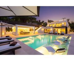 Villa de lujo de 5 dormitorios y 5 baños en Nueva Andalucía, Marbella