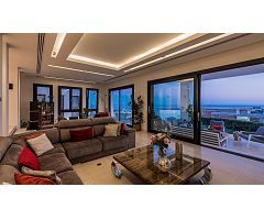 Villa de lujo de 5 dormitorios y 5 baños en Altos de los Monteros, Marbella