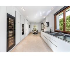 Villa de lujo de 4 dormitorios y 4 baños en Sierra Blanca, Marbella