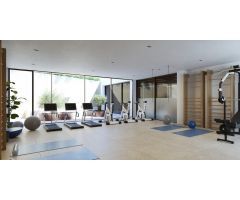 Apartamento planta baja de 3 dormitorios, 3 baños y amplio jardín. Estepona