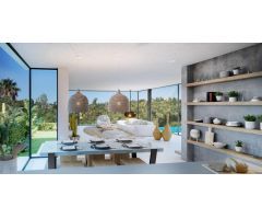 Villa de lujo de 4 dormitorios, 5 baños, solarium y jardín en El Paraiso, Estepona