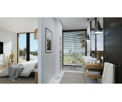 Villa de lujo de 4 dormitorios, 5 baños, solarium y jardín en El Paraiso, Estepona