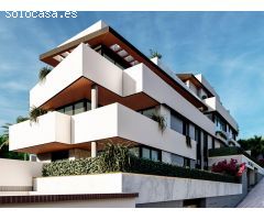 Apartamento planta baja de 3 dormitorios, piscina privada y vistas al mar. Montemar, Torremolinos