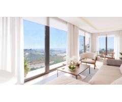Adosado de 4 dormitorios y 4 baños con vistas al mar. Valle Romano, Estepona