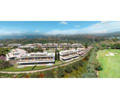 Apartamento planta baja de 4 dormitorios, 4 baños, piscina privada y jardín. Los Monteros, Marbella