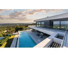 Villa de lujo de 5 dormitorios y 5 baños con Vistas al Mar, Sotogrande, San Roque