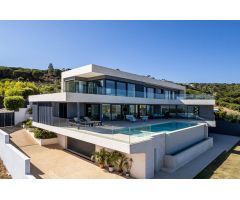 Villa de lujo de 5 dormitorios y 5 baños con Vistas al Mar, Sotogrande, San Roque