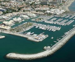 Apartamento planta baja de 2 dormitorios y 2 baños situado en Puerto Marina, Benalmádena