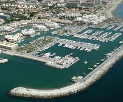 Apartamento planta segunda de 3 dormitorios y 2 baños situado en Puerto Marina, Benalmádena