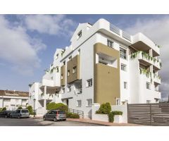 Apartamento reformado planta baja de 1 dormitorio y 1 baño en Nueva Andalucía, Marbella