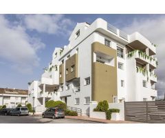 Ático reformado de 2 dormitorios y 1 baño en Nueva Andalucía, Marbella