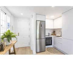 Ático reformado de 2 dormitorios y 1 baño en Nueva Andalucía, Marbella