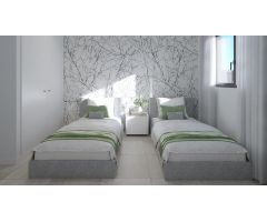 Apartamento planta baja de 2 dormitorios y 2 baños con jardín. Nueva Milla de Oro, Estepona