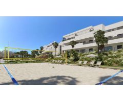 Apartamento planta baja de 2 dormitorios y 2 baños con jardín. Nueva Milla de Oro, Estepona