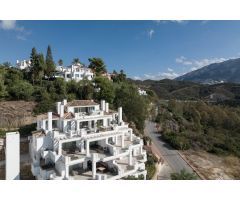 Ático de lujo de 3 dormitorios y 4 baños en Nueva Andalucía, Marbella
