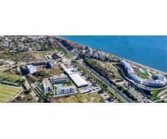 Apartamento planta baja de 3 dormitorios, 2 baños con vistas al mar. Estepona