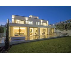 Villa de 5 dormitorios y 6 baños completamente renovada en Nueva Andalucía, Marbella