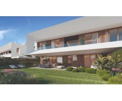 Pareado de 4 dormitorios y 4 baños. Nueva Milla de Oro, Estepona